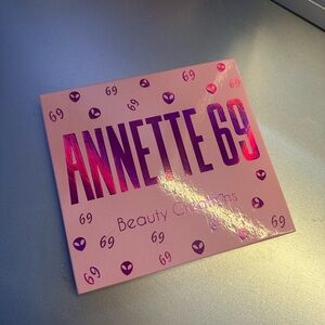 Beauty Creations Annette 69 Palette in Pink and Purple
